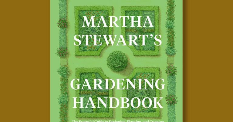 martha stewart gardening harvest cover 1280